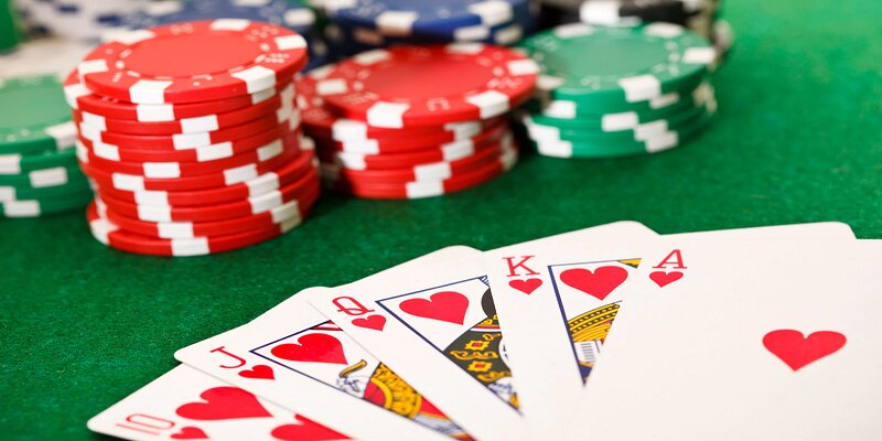 Hướng dẫn chơi game bài Poker dễ hiểu tại 68gamebai